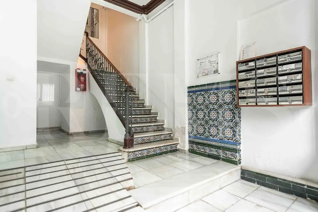 Cozy Apartment Near Plaza De La Merced By Rems 马拉加
