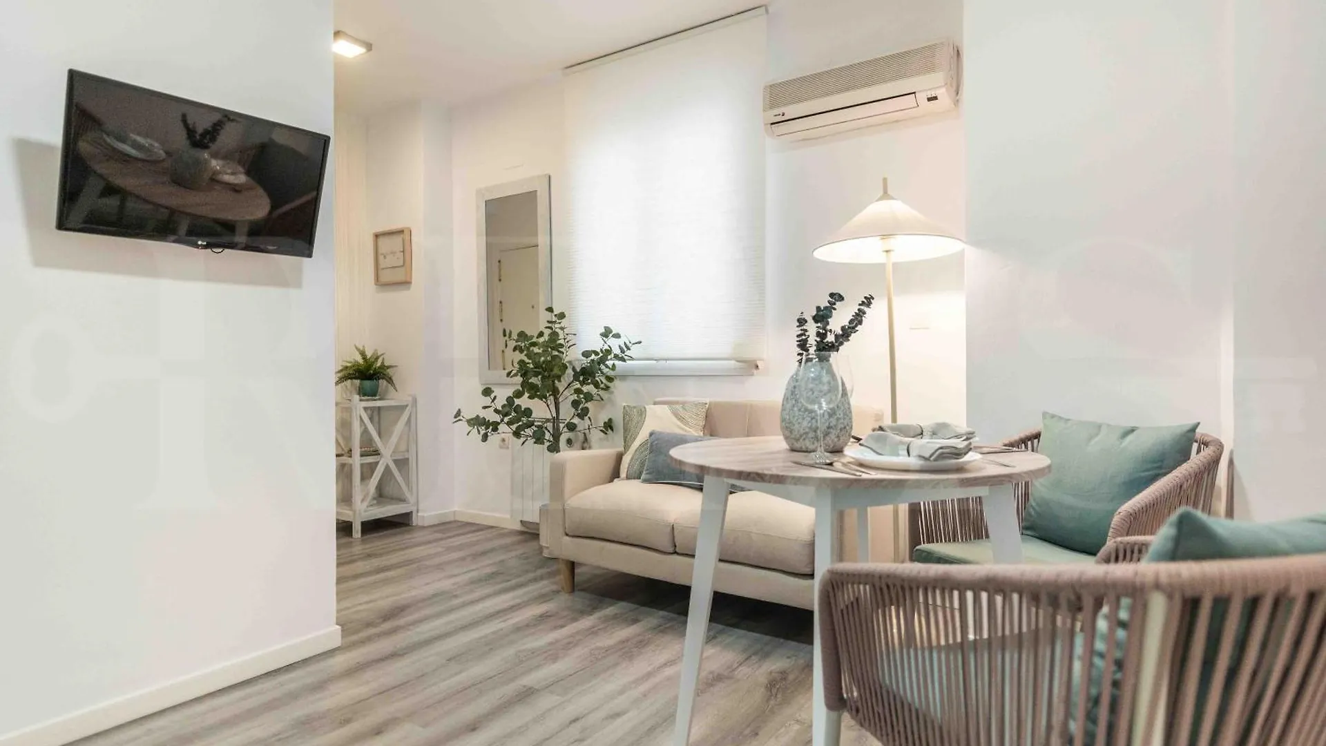 Cozy Apartment Near Plaza De La Merced By Rems مالقة 0*,  إسبانيا