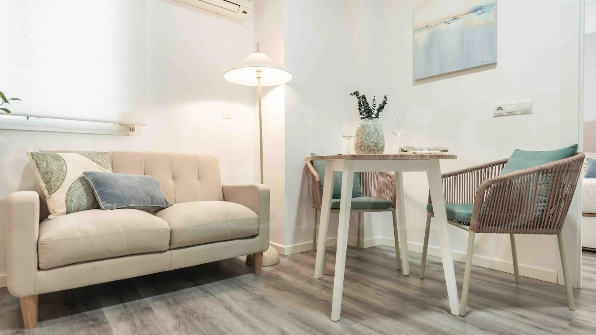 Cozy Apartment Near Plaza De La Merced By Rems مالقة