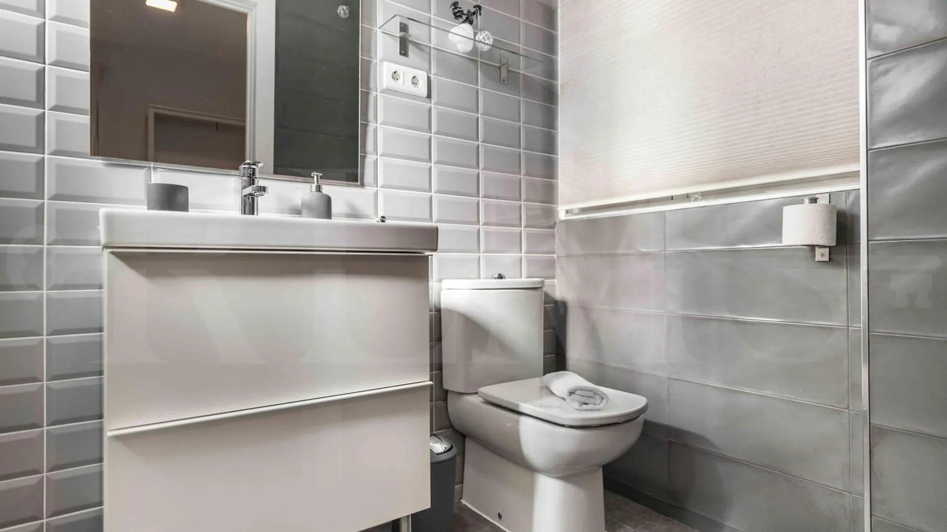 Cozy Apartment Near Plaza De La Merced By Rems مالقة